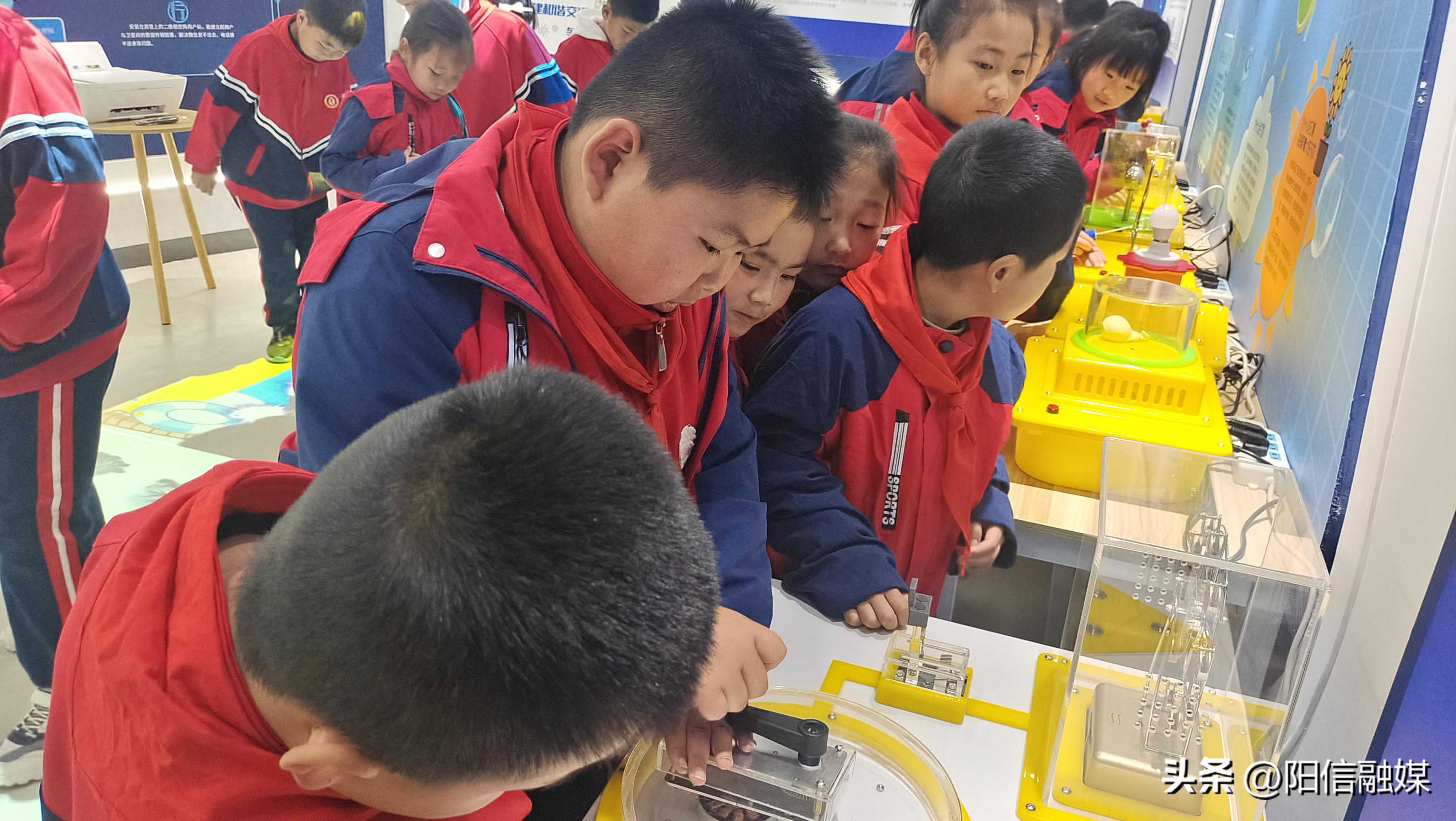 阳信县劳店镇开展“科技筑梦 智创未来”科普活动