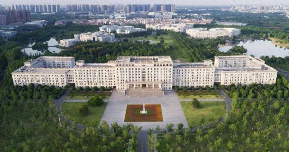 电子科技大学机械与电气工程学院诚邀海内外英才！