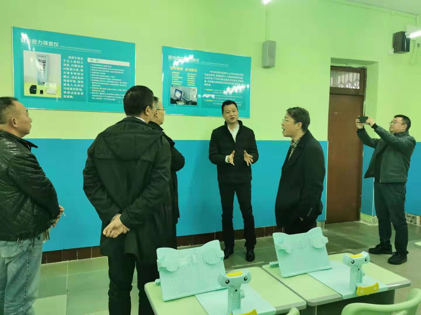 深度|瞳康科技视力健康小屋  助力校园近视防控工作