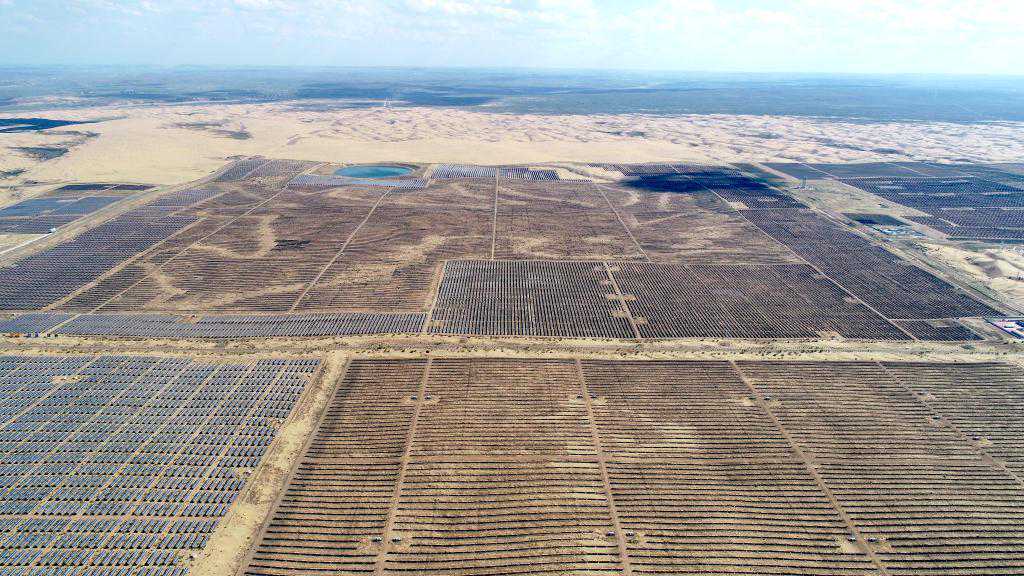 新华全媒+｜以科技创新推动荒漠化治理——来自第九届库布其国际沙漠论坛的观察