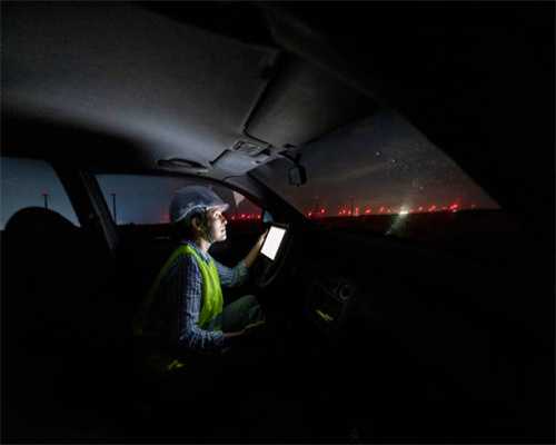 AD85050支持2x30W立体声，60W单声道数字音频放大器，带频率平衡